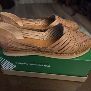 BearPaw Women's Brown Woven Huaraches Flats